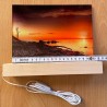 Beleuchtetes  Plexiglasbild mit Holzsockel 210mm